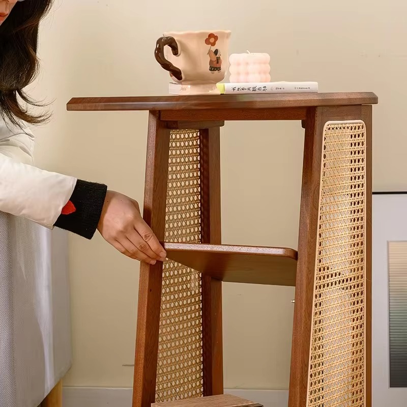 طاولة جانبية خشبية صلبة بتصميم - مراجعة Coffee Tea Or وسعره